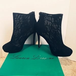 Black Lace 4inch Heels, size 10